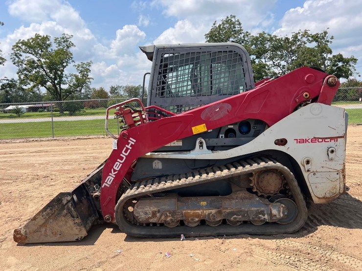 2018-takeuchi-tl12v2-image-1