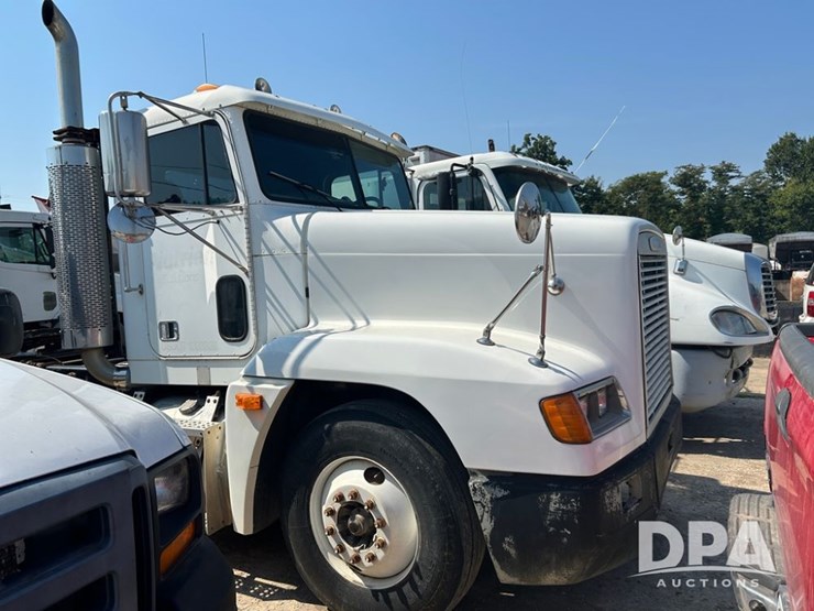 1998-freightliner-day-cab-truck-(cp0657,-unit-28648)-image-6