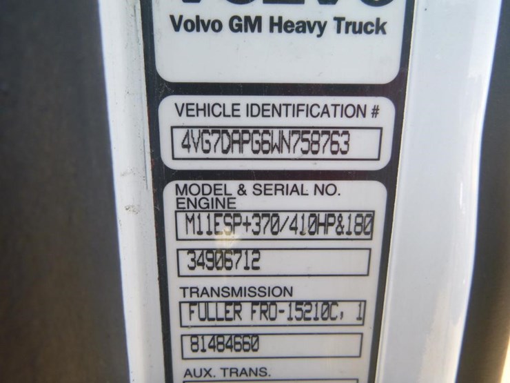 1998-volvo-vn-image-36
