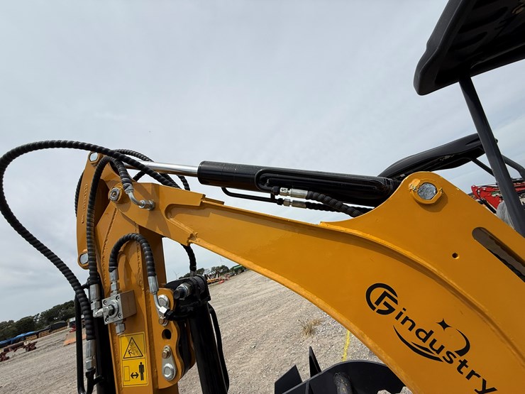 #220-•-#26489-•-unused-cfg-xz20r-mini-excavator-xz20r202507070018-image-12