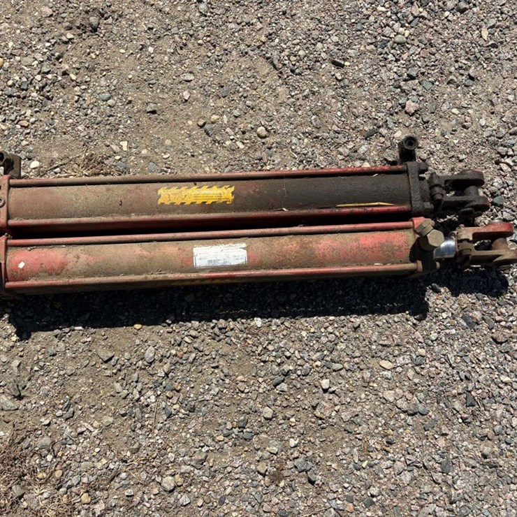 (2) 3”x24” Hyd Cyls