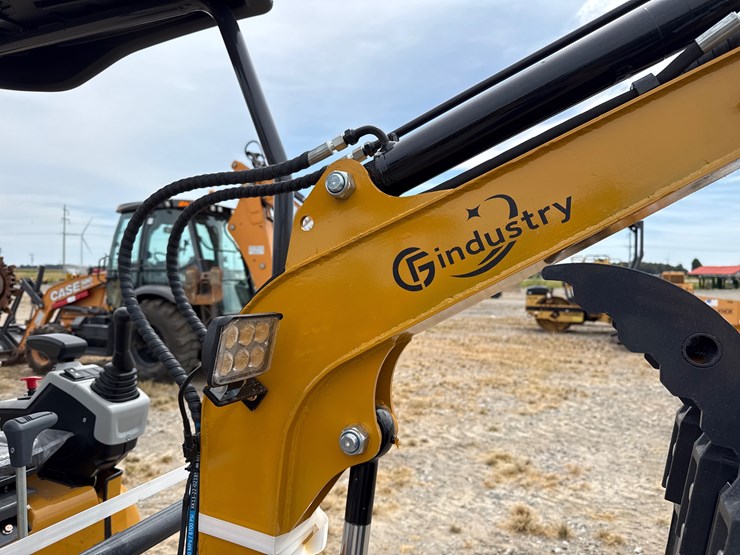 #220-•-#26493-•-unused-cfg-qk18r-mini-excavator-image-12