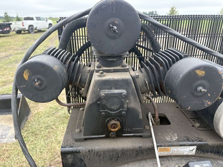 morgan-80-gal-vertical-air-compressor,-1ph,-220v,-slightly-used-image-8