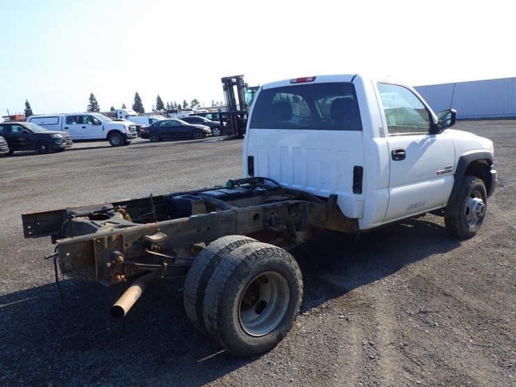 2007-gmc-3500-image-4