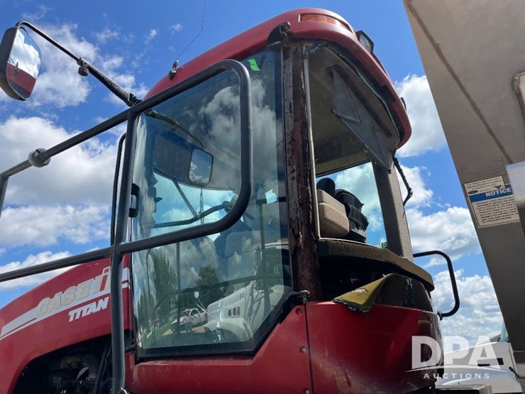 2009-case-ih-titan-4020-image-21