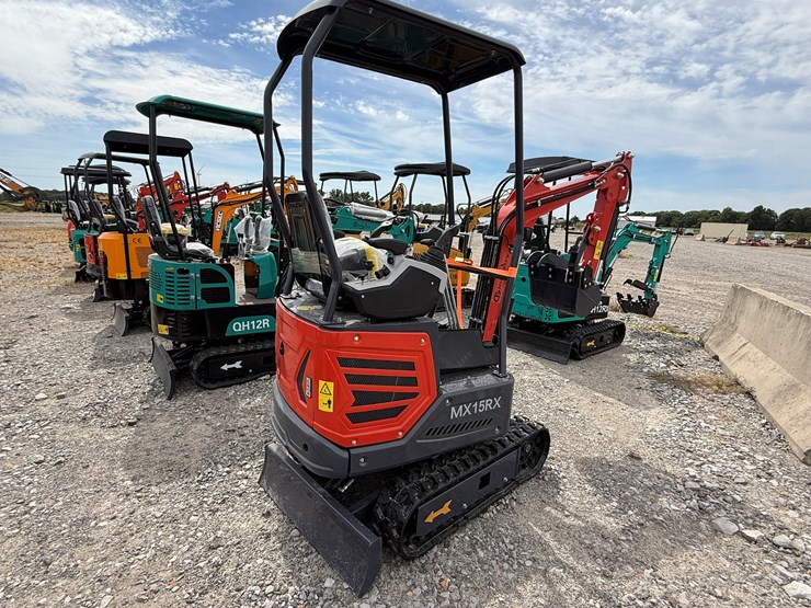 #220-•-#26485-•-unused-cfg-mx15rx-mini-excavator-image-3
