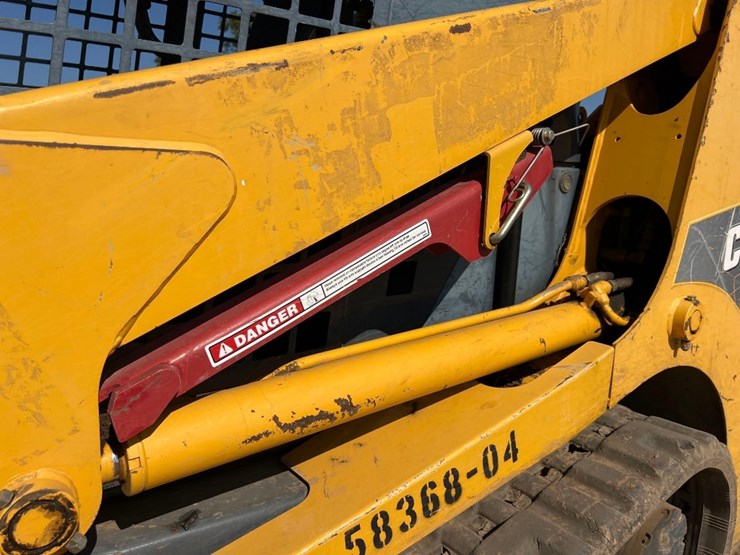 2007-gehl-ctl60-image-12