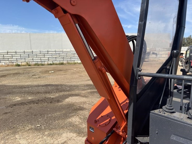 kubota-sr25-hydraulic-excavator-image-16