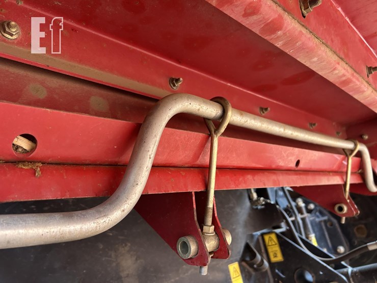 2015-case-ih-8240-image-56