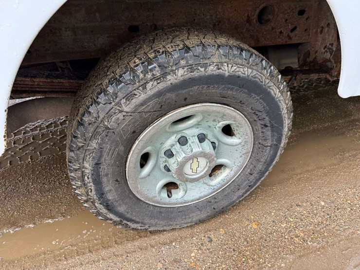 2006-chevrolet-2500-image-22