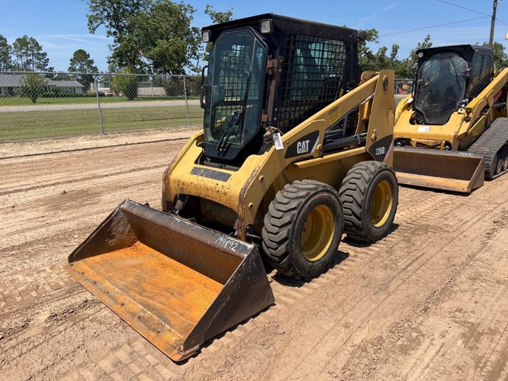 2008-caterpillar-226b2-image-8