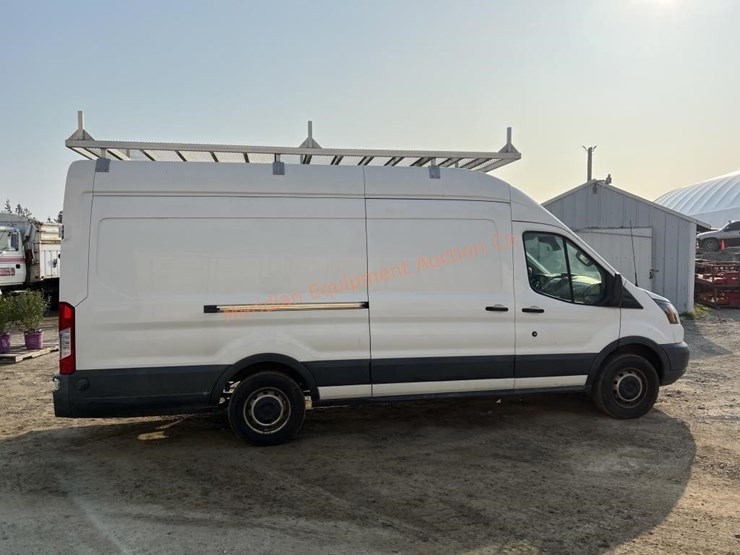 2016-ford-transit-image-6