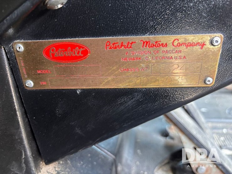 1988-peterbilt-377-image-82