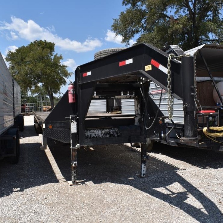 2018 40' EAST TEXAS GOOSENECK TRAILER W/ HYDRAULIC DOVE (VIN # 58SGF4021JE0