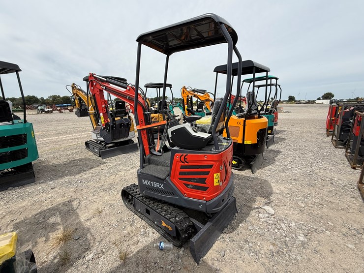 #220-•-#26484-•-unused-cfg-mx15rx-mini-excavator-image-4