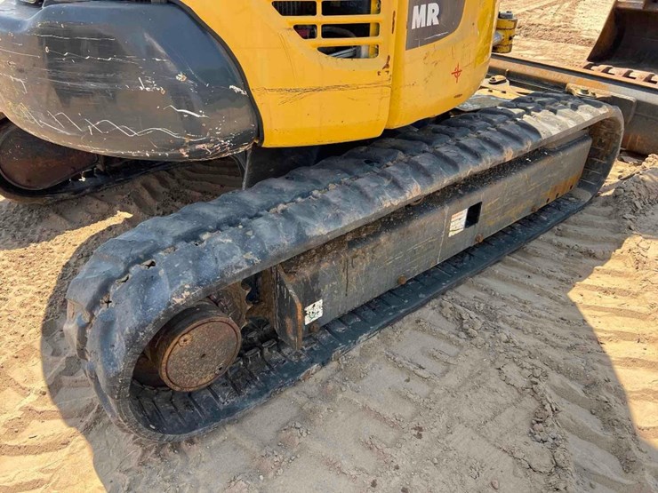 2015-komatsu-pc35-image-18