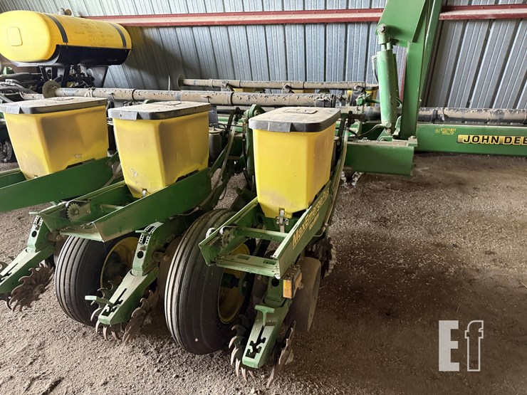 1997-john-deere-1770-image-3