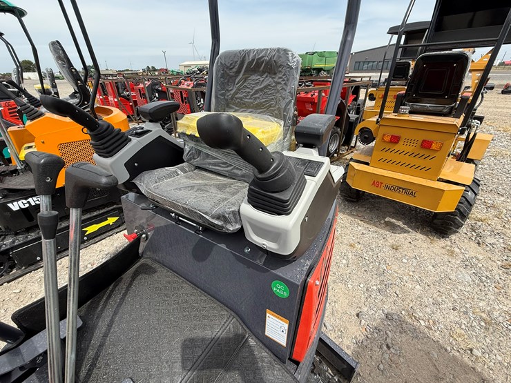 #220-•-#26484-•-unused-cfg-mx15rx-mini-excavator-image-23