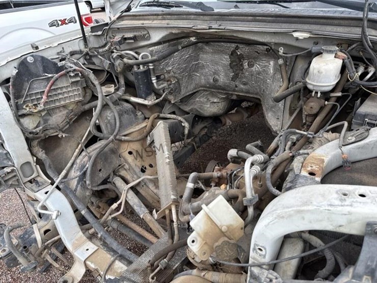 2010-ford-f550-image-11