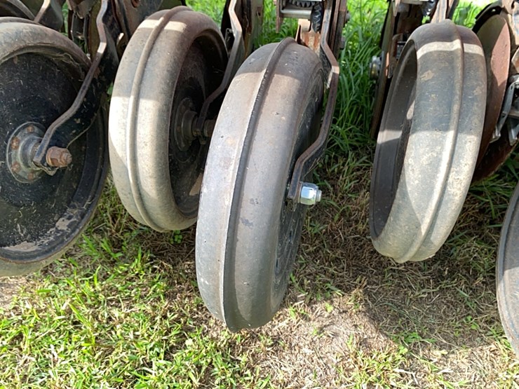 case-ih-5100-image-17