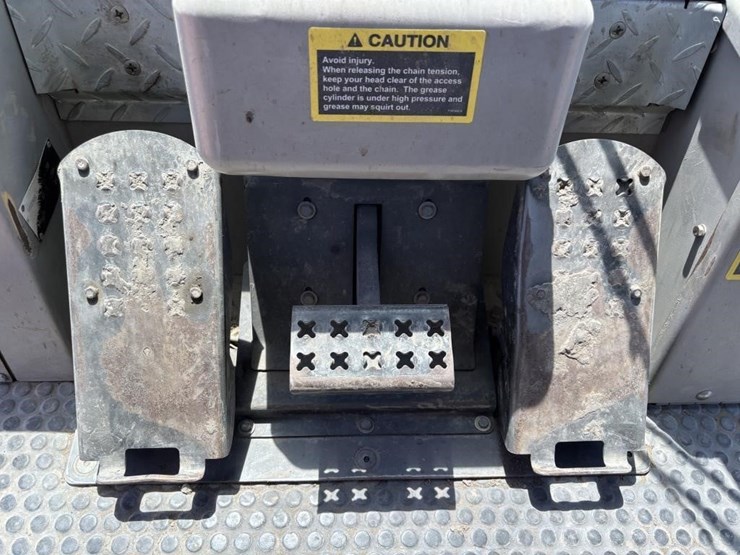 2005-deere-755c-image-37