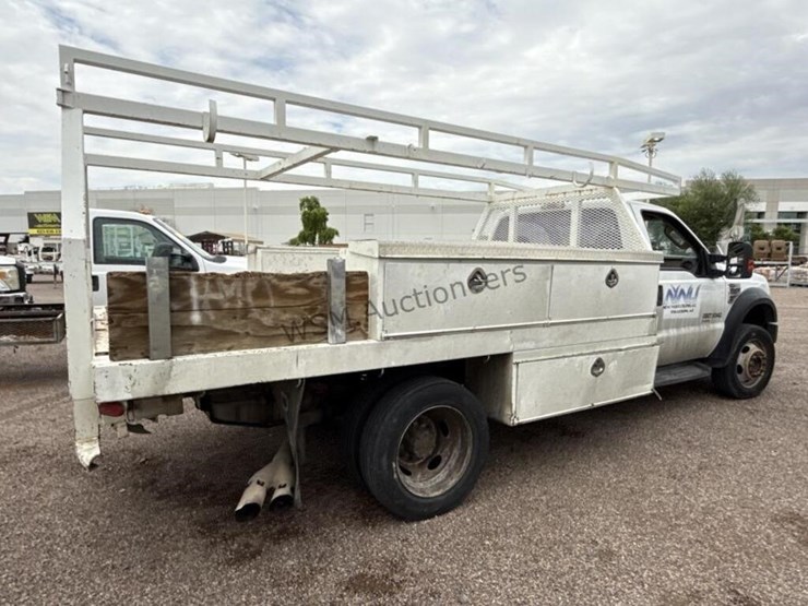 2010-ford-f550-image-4