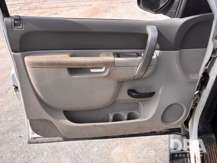 2012-gmc-sierra-2500-image-63