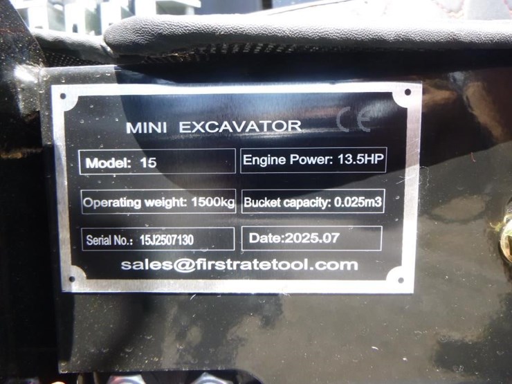 2025-vicsec-vc15-hydraulic-excavator-image-29