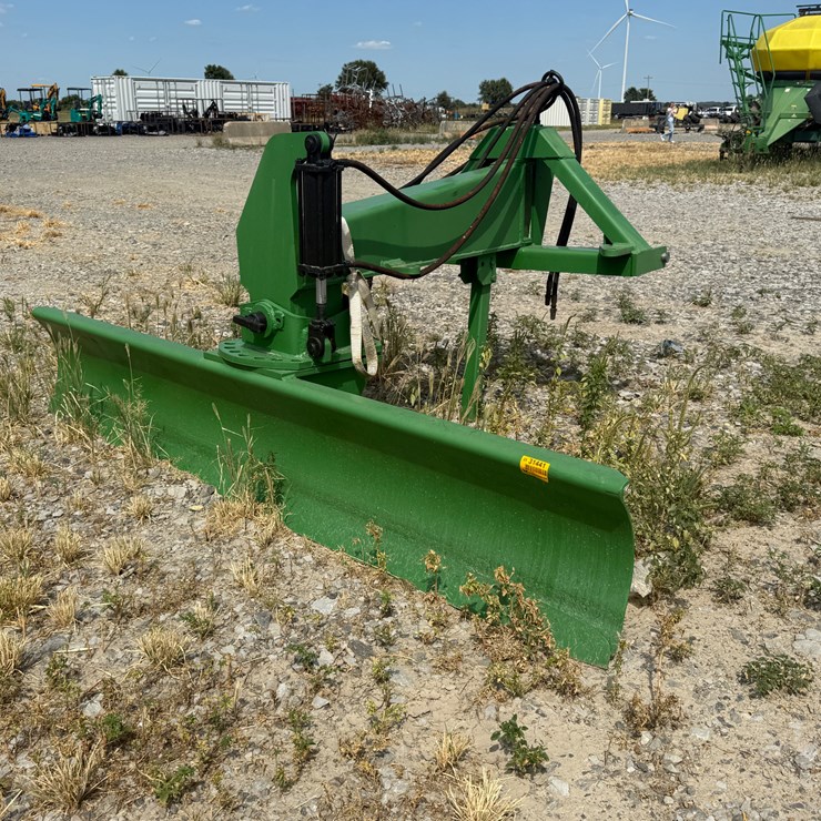 JOHN DEERE 9