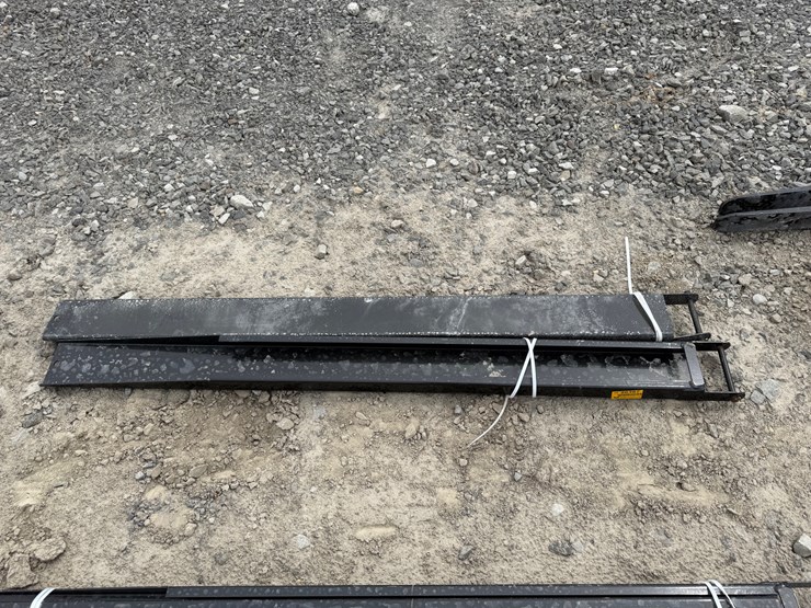 #2000-•-#26367-•-unused-giyi-7'-forklift-extension-forks-image-5