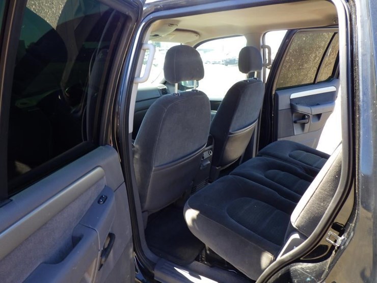 2003-ford-explorer-image-7