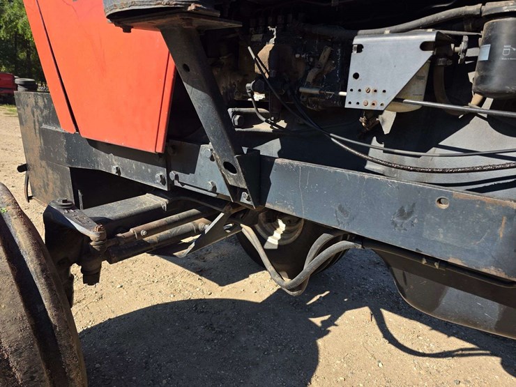 1984-case-ih-2394-image-24