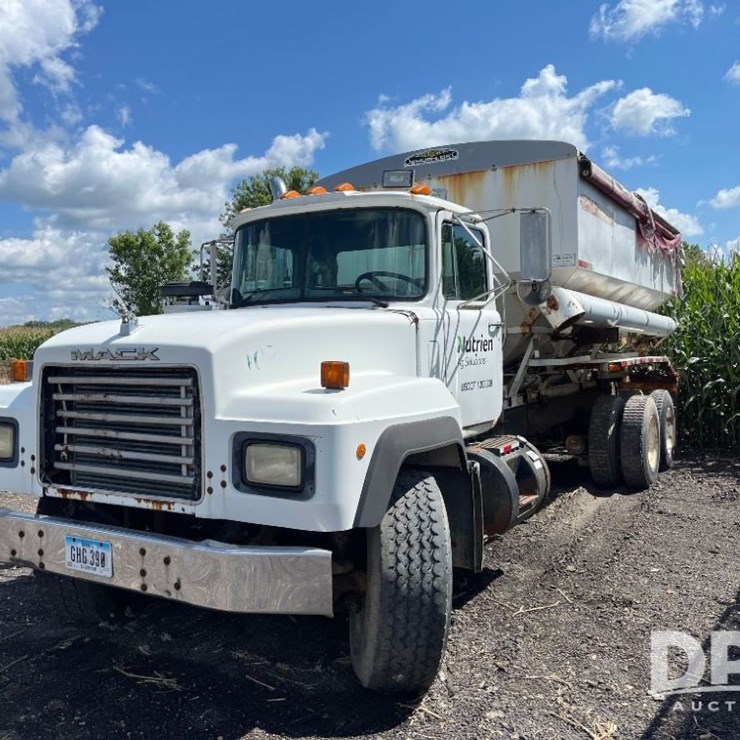 1995 MACK RD600GK