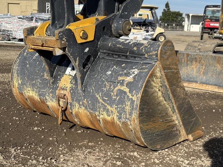 2023-deere-60g-image-12