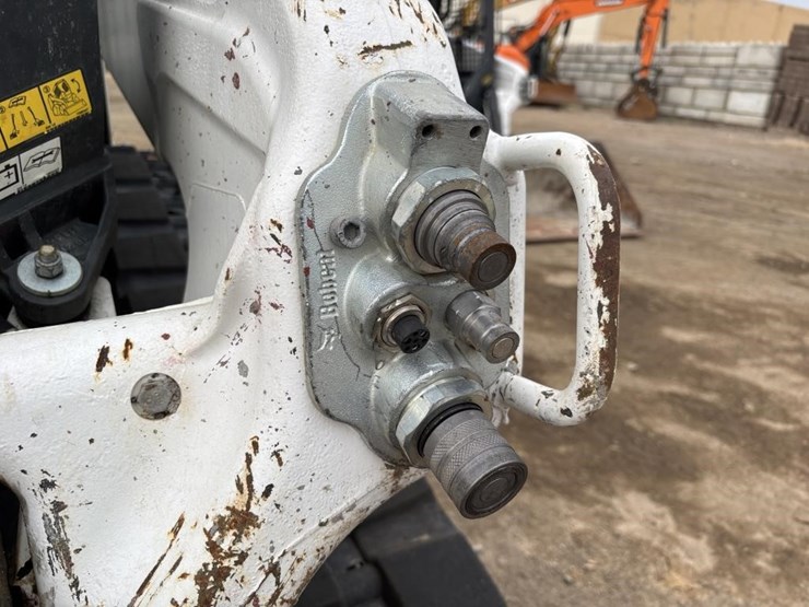 2022-bobcat-t66-image-13