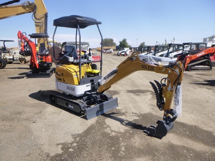 2025-sdlanch-sdle20-hydraulic-excavator-image-2