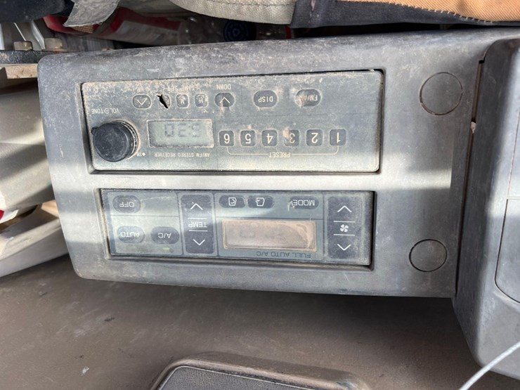 2008-deere-270d-lc-image-41