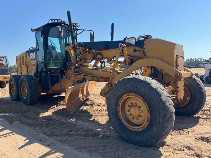 2017-caterpillar-12m3-image-6