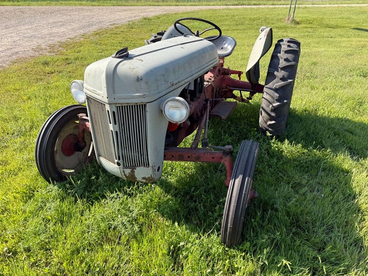 ford-8n-image-3