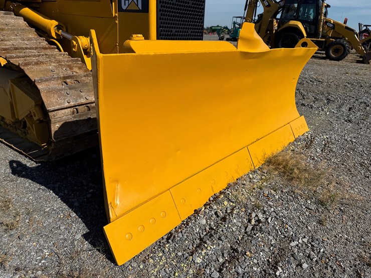 caterpillar-d4h-image-22