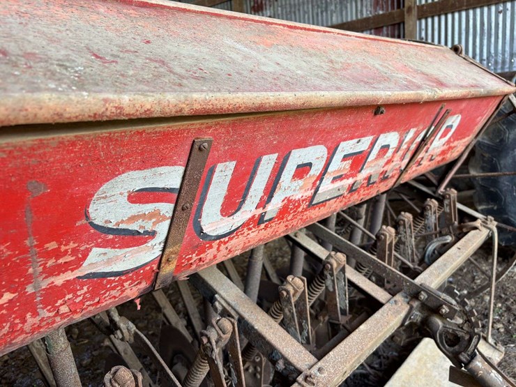 superior-7ft-grain-drill-image-19