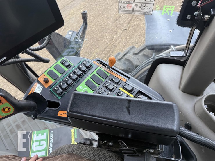 2020-case-ih-patriot-4440-image-90
