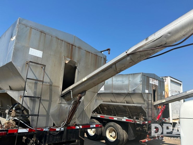2001-freightliner-dry-tender-truck-(cp0656,-unit-28070)-image-10