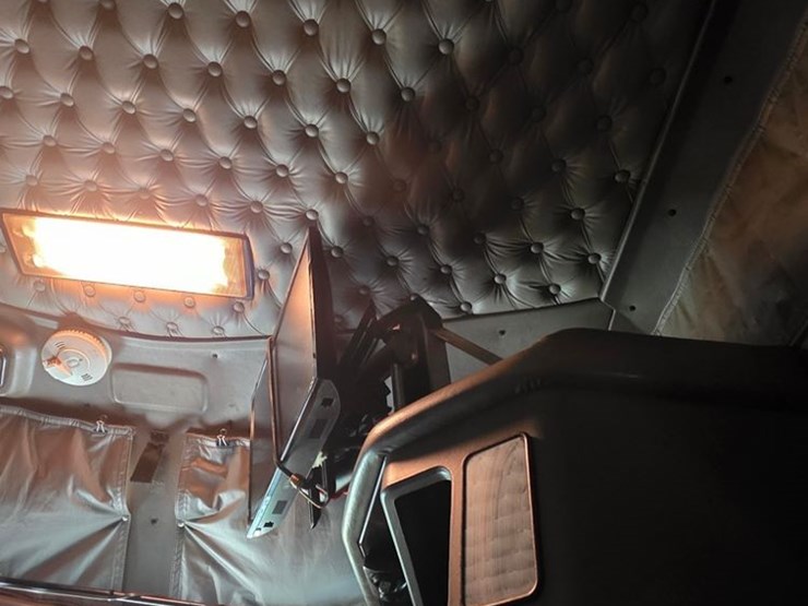 2008-kenworth-t660-image-45