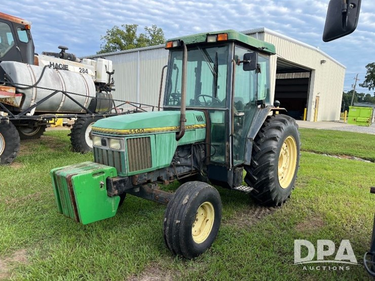 john-deere-5500-image-1