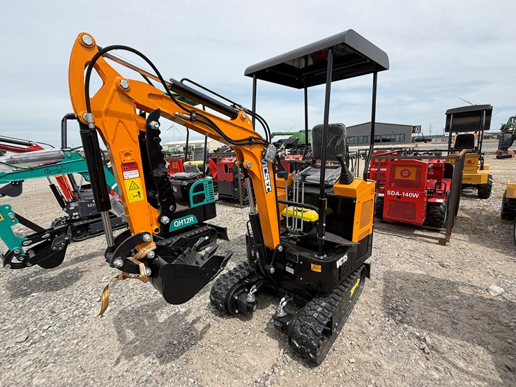 #220-•-#26538-•-unused-vicsec-vc15-mini-excavator-15j2507209-image-1