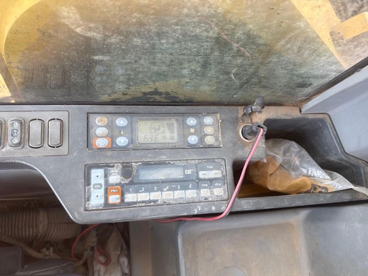 2014-caterpillar-349fl-image-39