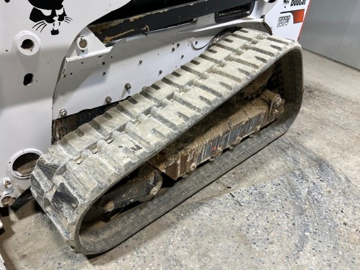 2022-bobcat-t870-image-12