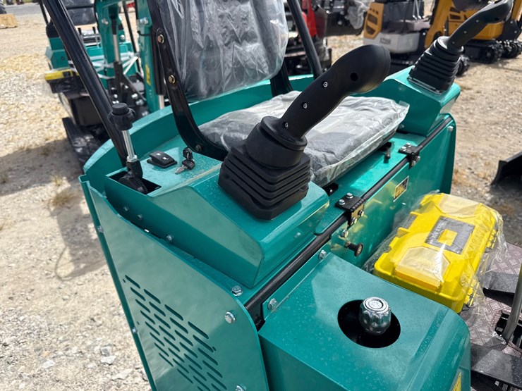 #220-•-#26482-•-unused-cfg-h15r-mini-excavator-h15r20250707w0123-image-17