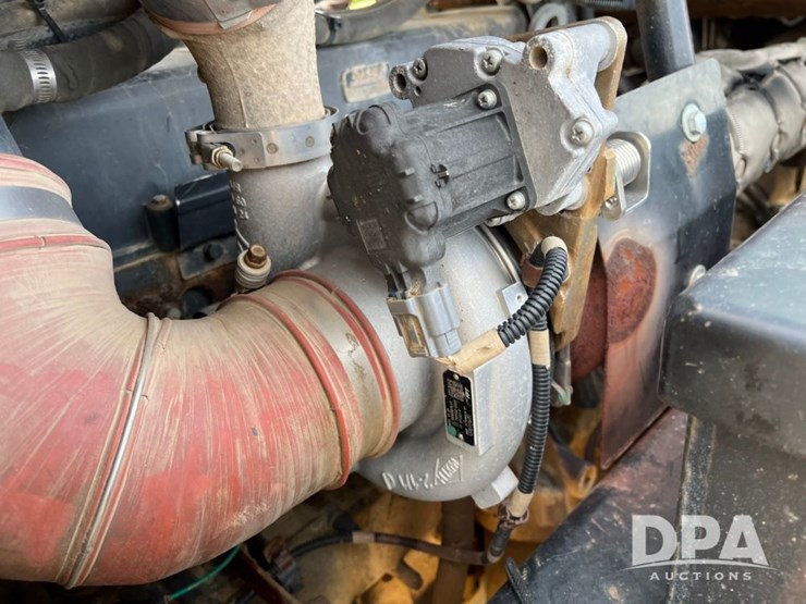 2015-case-ih-titan-4530-image-31